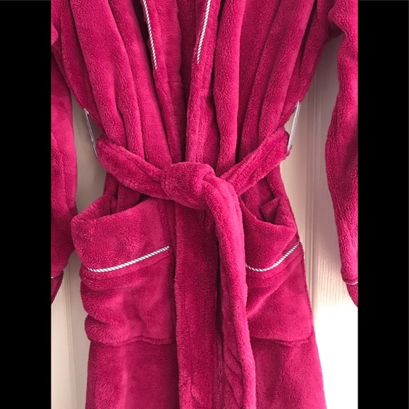 Tommy Hilfiger fuschia pink plush robe - Picture 3 of 15